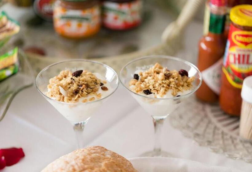 Crestwood Bed & Breakfast