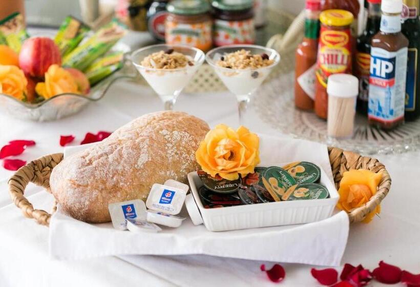 Crestwood Bed & Breakfast