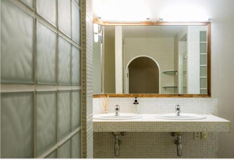 Crestwood Bed & Breakfast