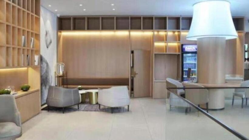 בית מלון כפרי 7 Days Premium· Daqing City Government Wanda Plaza