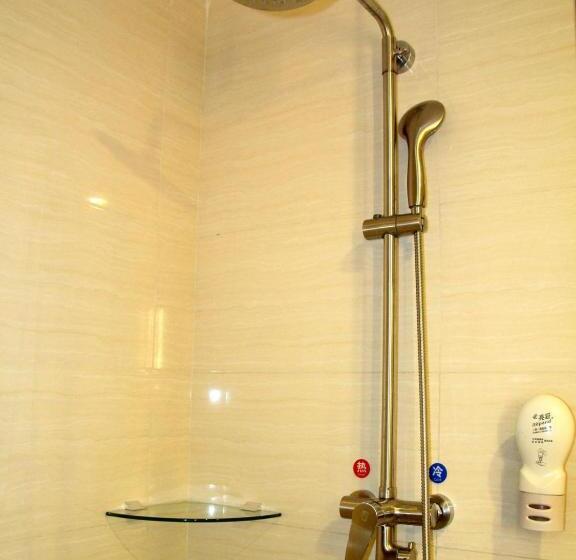 ホテル 7days Premium Leshan Qianwei Fengye Fortune Center Branch