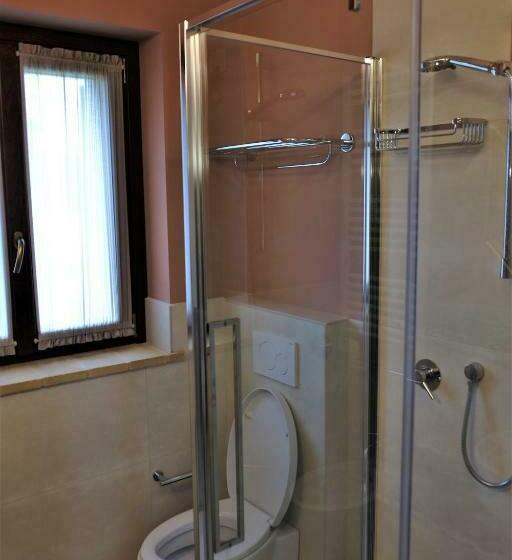 فندق Agriturismo Colle Rosso