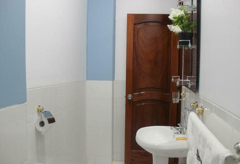 Отель Boulevard