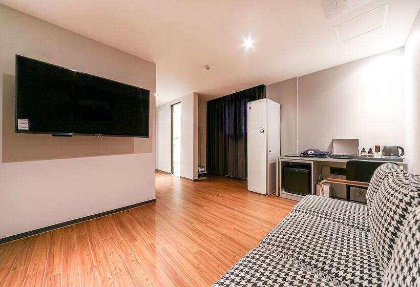 호텔 Pohang Brown Dot