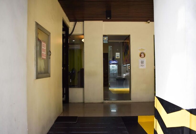 هتل Happy Homes Manila