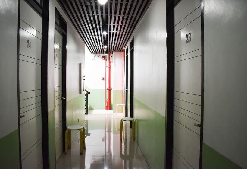 هتل Happy Homes Manila