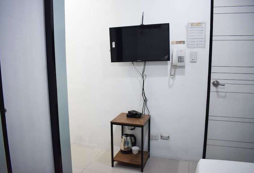 هتل Happy Homes Manila