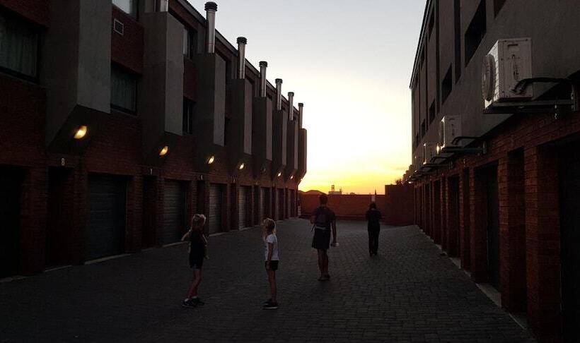 בית מלון כפרי Inn Green At The Lofts