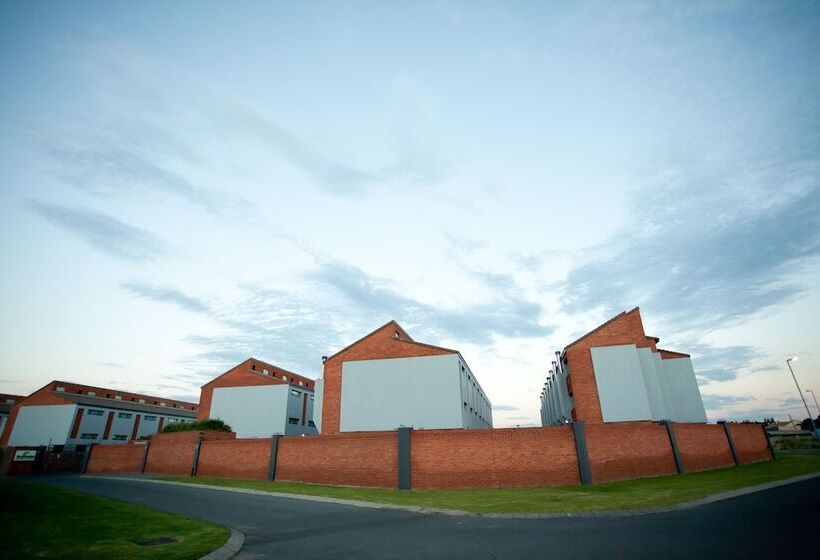 בית מלון כפרי Inn Green At The Lofts