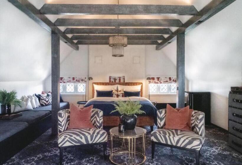 هتل Vertshuset Konow