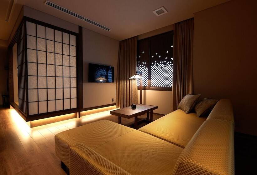 هتل Minn Kanazawa