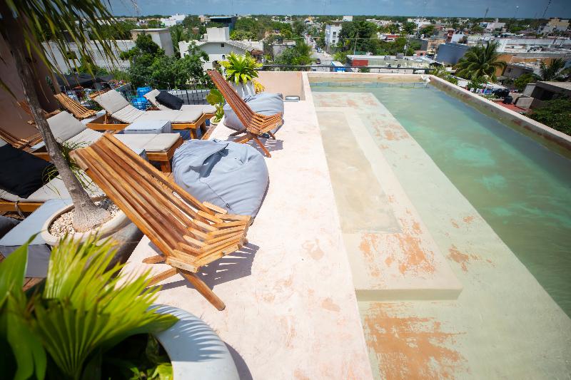 Nuee Hotel & Beach Club