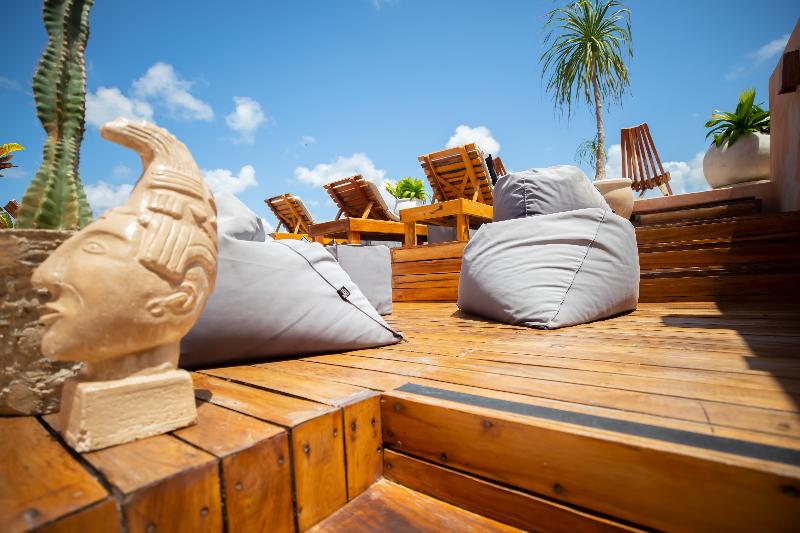 Nuee Hotel & Beach Club