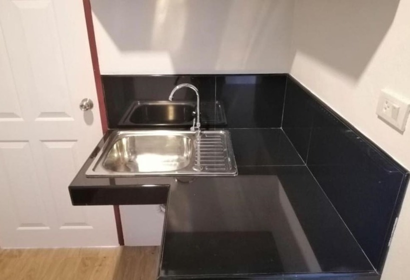 Отель Oyo 1169 Krabi House Private Lake View