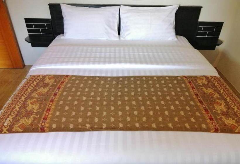 Отель Oyo 1169 Krabi House Private Lake View