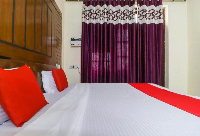 Отель Oyo 61138  Kamal Palace