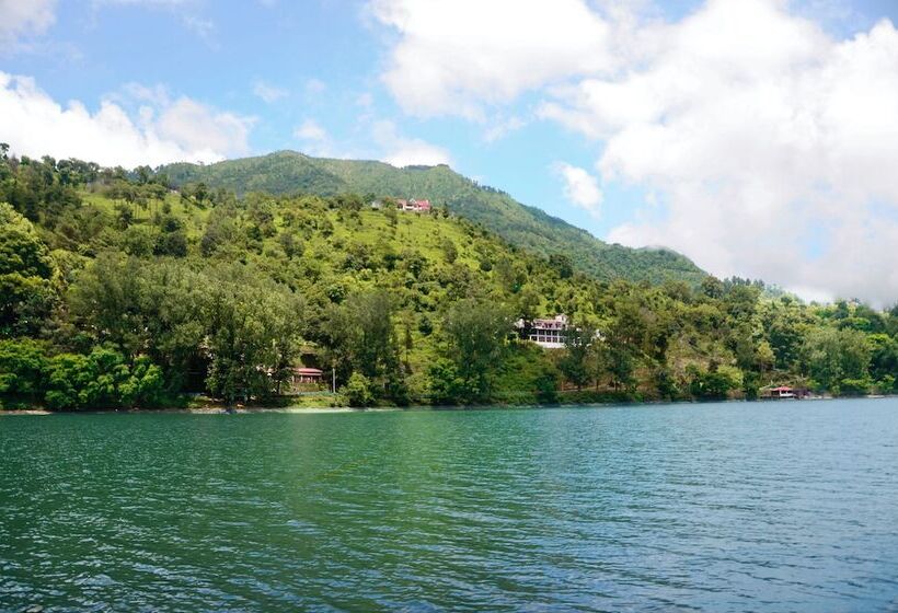 فندق The Rosefinch Sarovar Portico