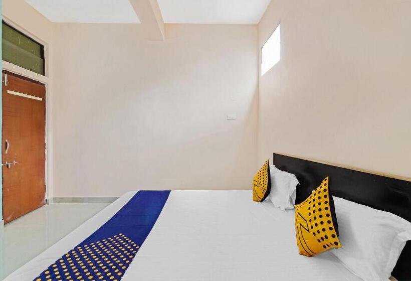 ホテル Spot On 61415 Sitara Grand Lodge