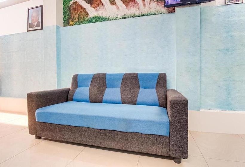 בית מלון כפרי Spot On Sun Residency