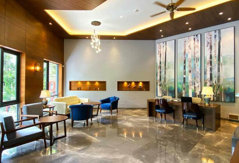 فندق The Rosefinch Sarovar Portico