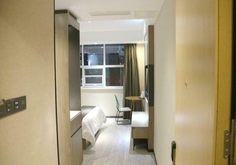 호텔 Up And In Shandong Linyi Lanshan District Taisheng Square