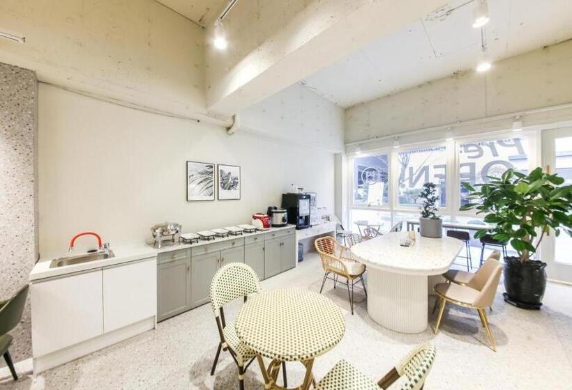 בית מלון כפרי W Lounge