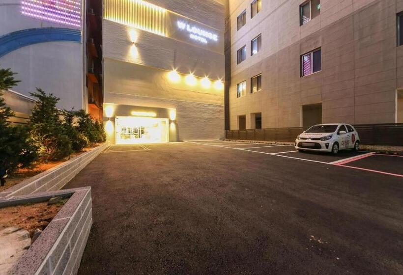 בית מלון כפרי W Lounge