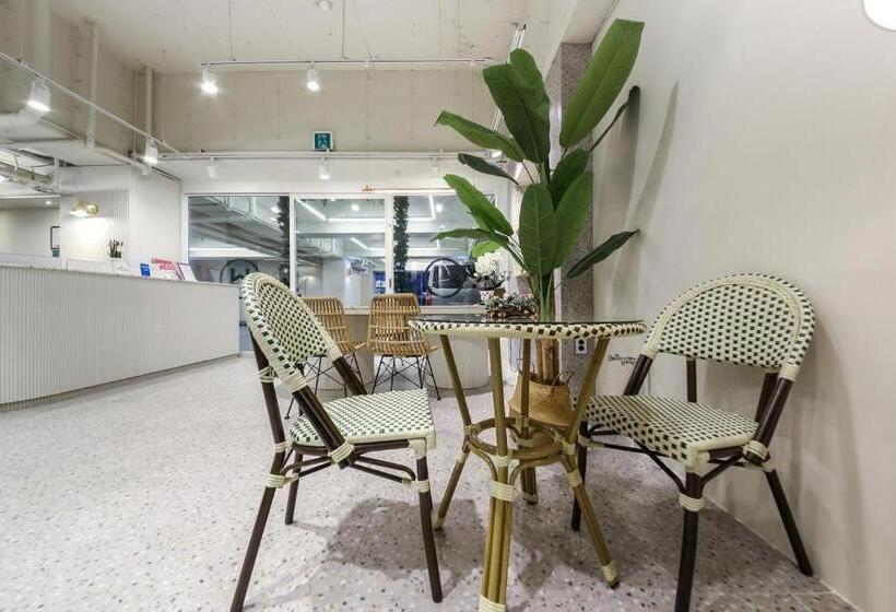 בית מלון כפרי W Lounge