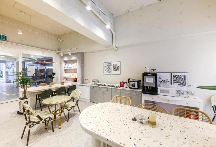 בית מלון כפרי W Lounge