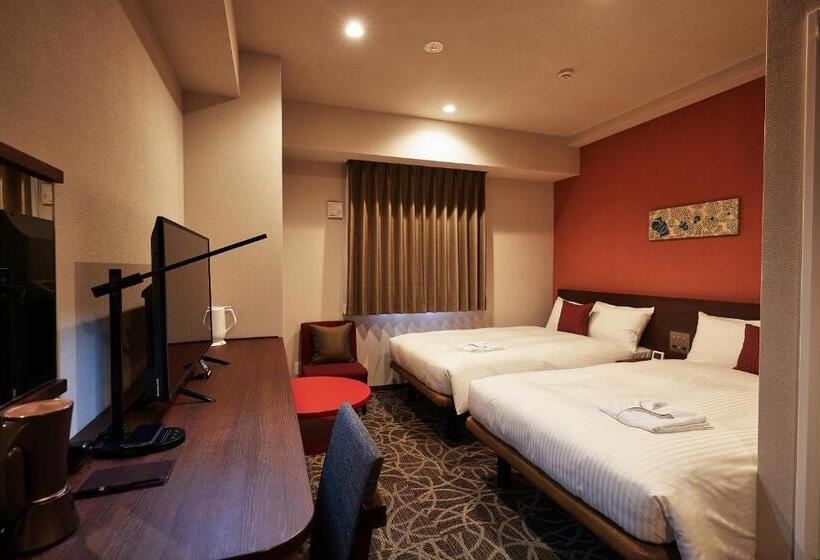 בית מלון כפרי Ys Inn Naha Orokuekimae