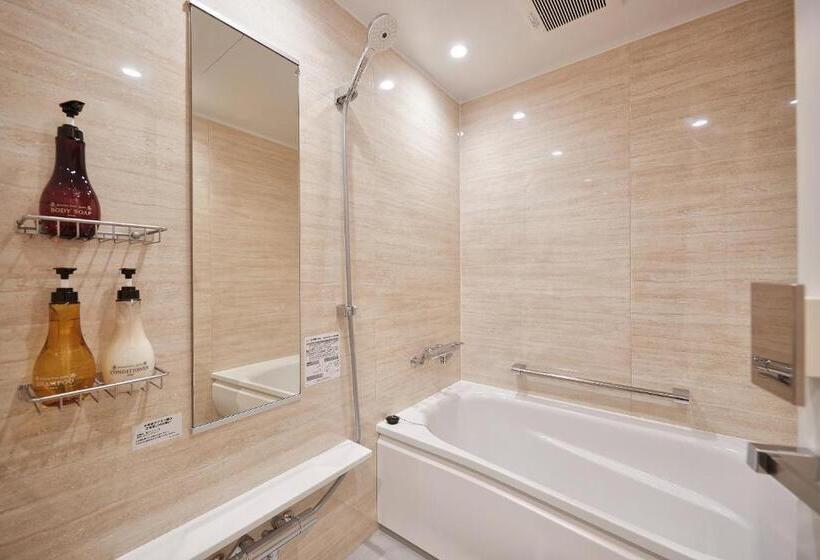 בית מלון כפרי Ys Inn Naha Orokuekimae