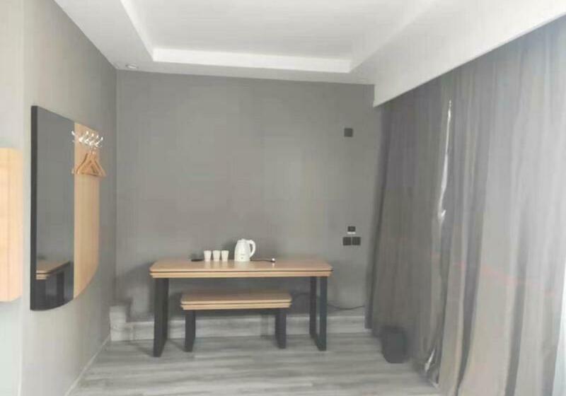 Jun Hotels Dezhou Decheng District Hubin South Avenue Wanda Plaza