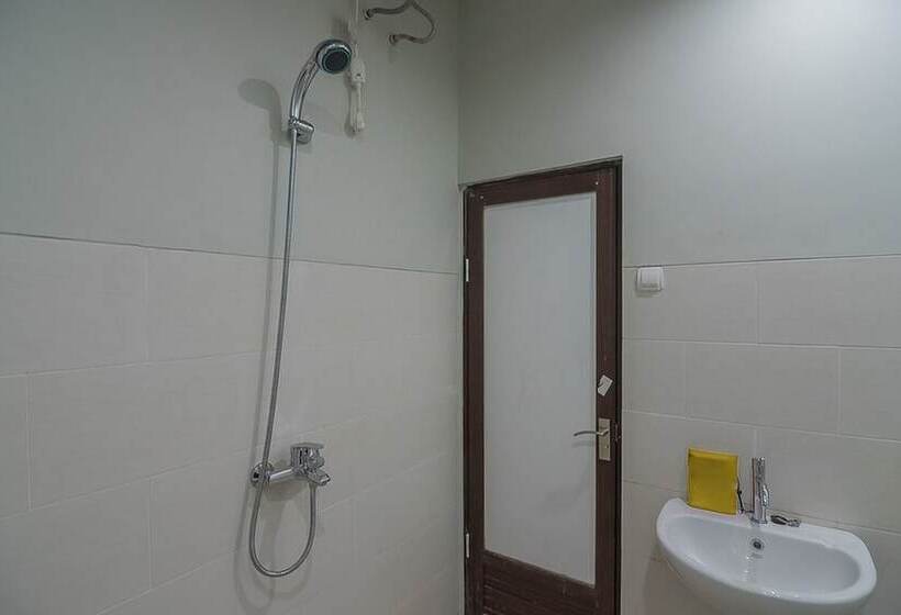 膳宿费 Aziz Guest House Syariah