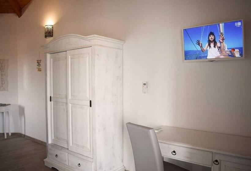 بنسيون Corallo Rooms