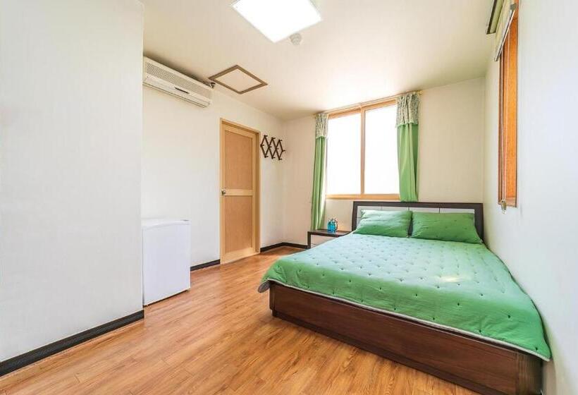 Пансион Hoony Guesthouse   Hostel