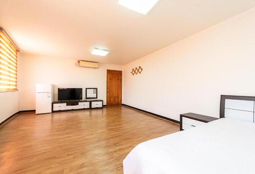 Пансион Hoony Guesthouse   Hostel