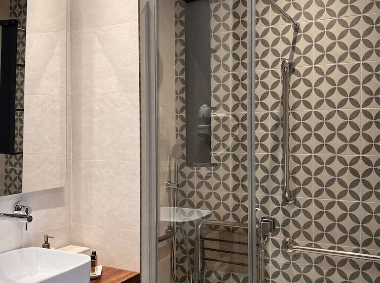 پانسیون Hostal Del Vino La Costera