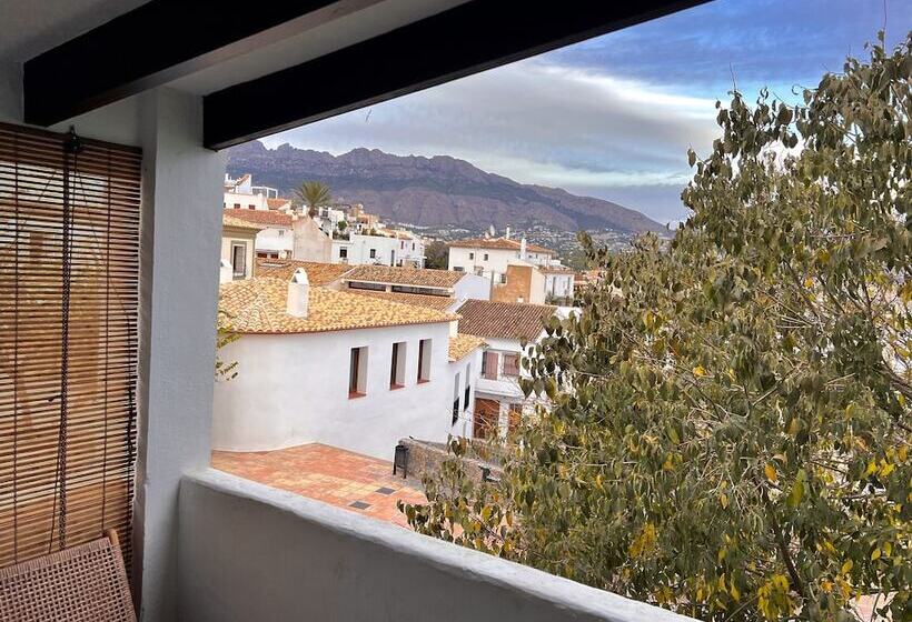 پانسیون Hostal Del Vino La Costera