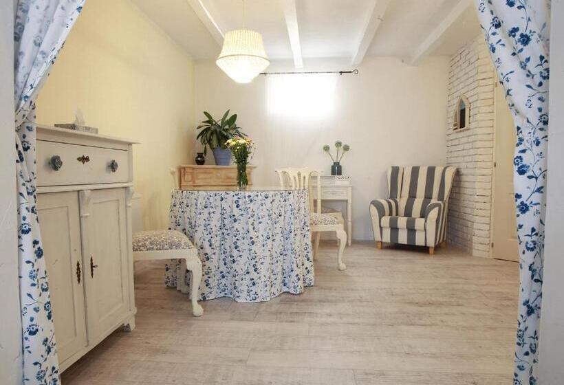 פנסיון Karolina Vendégház