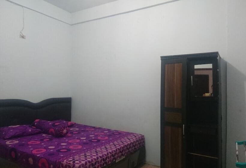 펜션 Rumah Singgah Keluarga