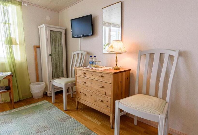 بنسيون Soltägtgården