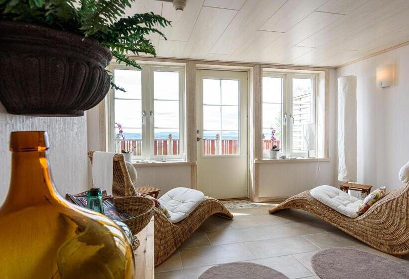 بنسيون Soltägtgården