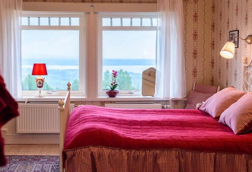 بنسيون Soltägtgården