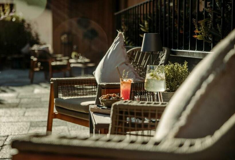 Post Boutique Apartments