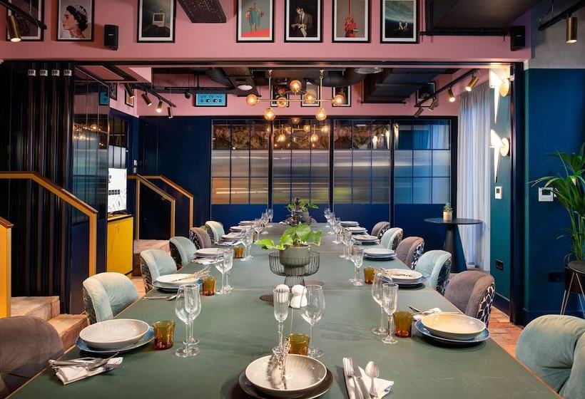 Yotel Manchester Deansgate