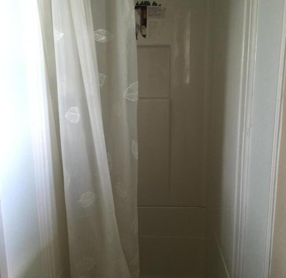 فندق صغير Pelican Inn And Suites