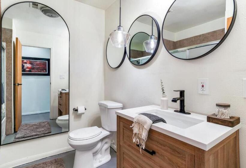 호스텔 The Castle House Estate