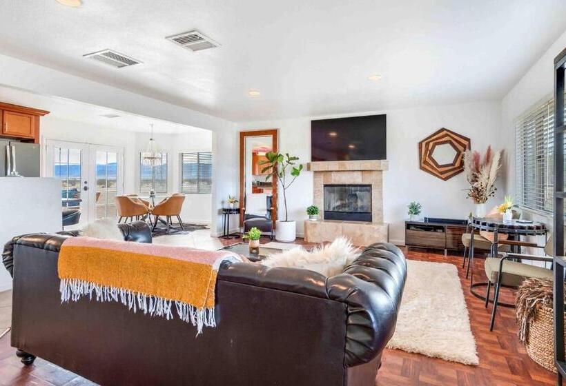 호스텔 The Castle House Estate