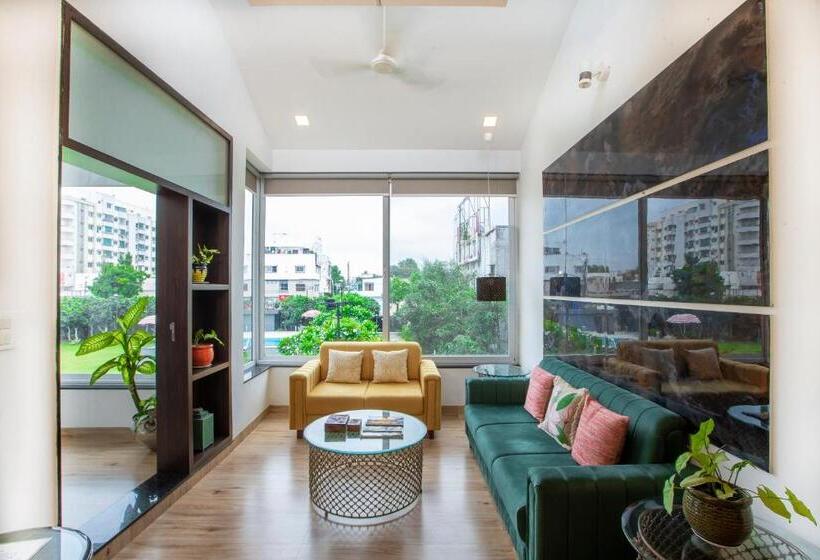 민박 Family Vacay In Green Settings