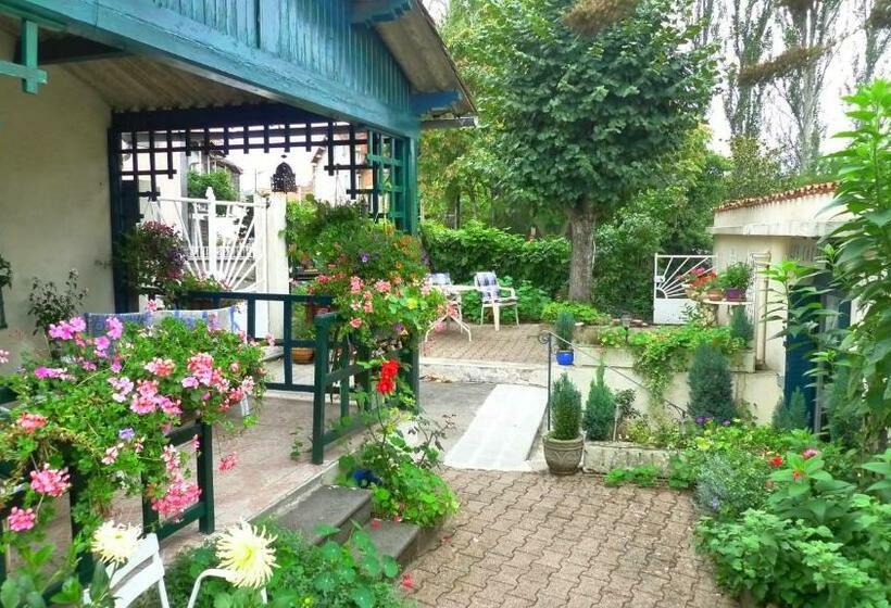 مبيت وإفطار Les Chenes Chambres D'hote